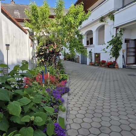 Отель Andreashof Moerbisch Мербише-ам-Зее Экстерьер фото